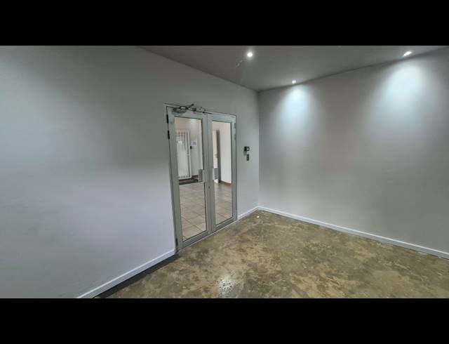 210M² OFFICE TO LET IN ERASMUSKLOOF